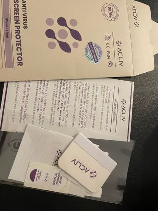 아클리브 Eco 항균 항바이러스 액정 보호필름(iPhone) — 5점을 준 리뷰어가 2022년 8월 올린 사용 사진