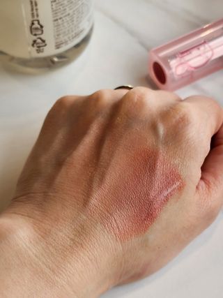 [후르디아] 눈시림없는 올영 립앤아이 리무버 — 5점을 준 리뷰어가 2024년 4월 올린 사용 사진