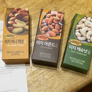 짜먹는 이지견과 짜먹는 이지아몬드, 짜먹는 이지허니피넛, 짜먹는 이지캐슈넛 각 10g X  10포 — 5점을 준 리뷰어가 2021년 2월 올린 사용 사진