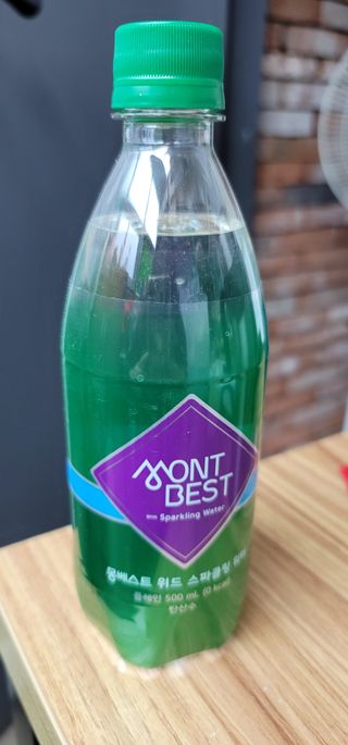 몽베스트 Montbest with Sparkling water Plain 20병 — 5점을 준 리뷰어가 2022년 6월 올린 사용 사진