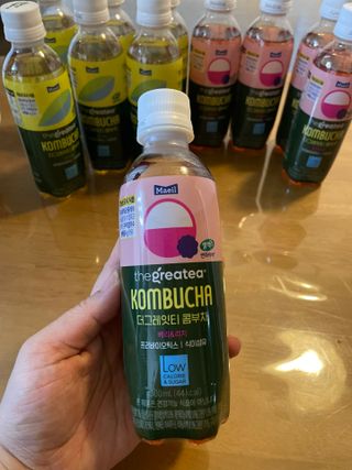 더그레잇티 콤부차 [매일유업] 더그레잇티 44kcal 콤부차 300ml *12개입 (오리지널 6개+베리리치 6개) — 5점을 준 리뷰어가 2023년 8월 올린 사용 사진