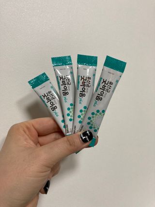 프리마인 유산균 국가지정연구소 선정, 살아있는 생유산균 200억 마리의 힘. 유산균n굿바이옴플러스 — 5점을 준 리뷰어가 2021년 10월 올린 사용 사진