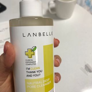 랑벨 내츄럴 딥 포어 클렌저 210ml (저자극 약산성 천연 클렌징 젤) — 4점을 준 리뷰어가 2022년 10월 올린 사용 사진
