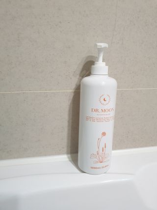 프리[닥터문] 유산균 락토케어 질경초 여성청결제 1000ml (젤타입) — 5점을 준 리뷰어가 2022년 9월 올린 사용 사진