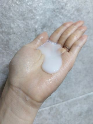 방방곳곳 편림초 마이크로바이옴 샴푸 — 5점을 준 리뷰어가 2022년 6월 올린 사용 사진