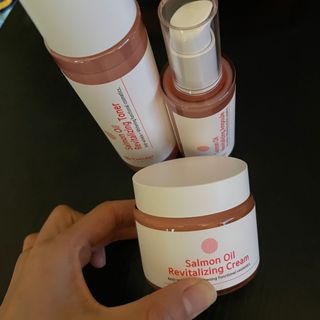 아이앤립 / EYENLIP 아이앤립 연어오일 리바이탈라이징 토너+앰플+크림 3종 세트 — 5점을 준 리뷰어가 2021년 6월 올린 사용 사진