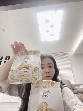 [메종콜리브리] 프랑스 마들렌 메종콜리브리 레몬 마들렌 2팩 — 4점을 준 리뷰어가 2022년 2월 올린 사용 사진