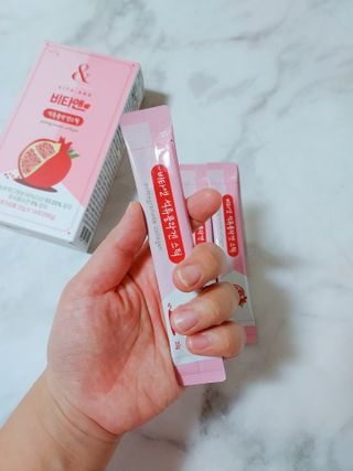 비타앤 석류콜라겐스틱 — 5점을 준 리뷰어가 2021년 5월 올린 사용 사진