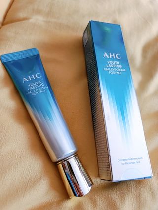 [NEW 탄력유턴 아이크림] AHC 유스 래스팅 리얼 아이크림 포 페이스 — 5점을 준 리뷰어가 2021년 2월 올린 사용 사진