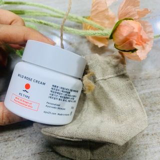 AYU25[아유트웬티파이브]다마스크로즈워터 베이스 천연 수분 촉촉 크림 — 5점을 준 리뷰어가 2021년 4월 올린 사용 사진