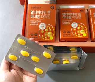 서울약사신협_내몸애발란스멀티비타민앤미네랄파워업_800mg x 90정 — 4.5점을 준 리뷰어가 2021년 5월 올린 사용 사진