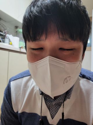 [숨그림]  덴탈마스크 짱구 우리아이 그리고 내가 쓰는 믿을수있는 케릭터 마스크  16종 — 5점을 준 리뷰어가 2021년 11월 올린 사용 사진
