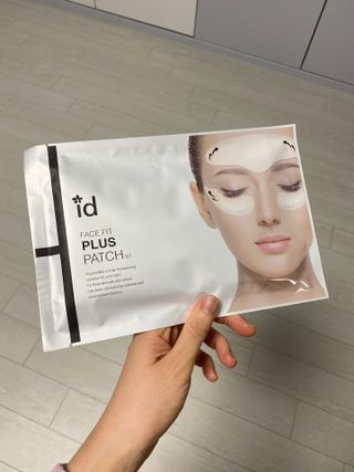 아이디플라코스메틱 아이디 페이스핏 플러스 패치 v2 — 4점을 준 리뷰어가 2021년 5월 올린 사용 사진