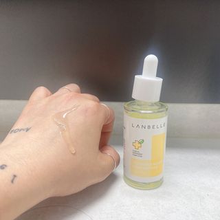 랑벨 비타 에너지 잡티 앰플 50ml 고농축 비타민, 저자극, 수분 촉촉, 미백 앰플 — 5점을 준 리뷰어가 2022년 4월 올린 사용 사진