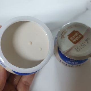 매일바이오 그릭요거트 오리지널 플레인 4개, 로스터리 커피믹스 4개 — 5점을 준 리뷰어가 2021년 12월 올린 사용 사진