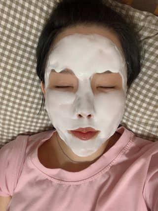 메디필 레드 락토 콜라겐 모델링 팩 — 4점을 준 리뷰어가 2021년 3월 올린 사용 사진