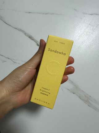 스킨큐어 산다화 비타민c 화이트닝 에센스 30ml — 5점을 준 리뷰어가 2024년 1월 올린 사용 사진