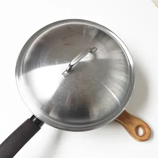 모멘토 마론 프라이팬 26cm 3종 (26cm팬/26cm웍팬/호환 스티머+돔뚜껑) — 5점을 준 리뷰어가 2022년 9월 올린 사용 사진