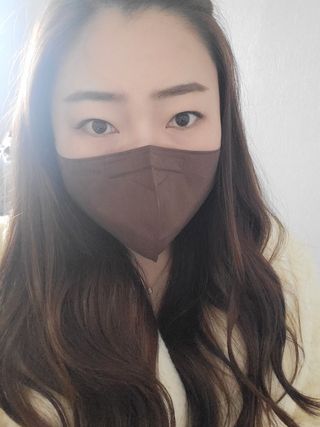 애니가드 셋업마스크 4컬러 각 10매입 [크리미베이지, 캐시미어로즈, 초콜렛브라운, 미드나잇네이비] — 4.5점을 준 리뷰어가 2022년 2월 올린 사용 사진
