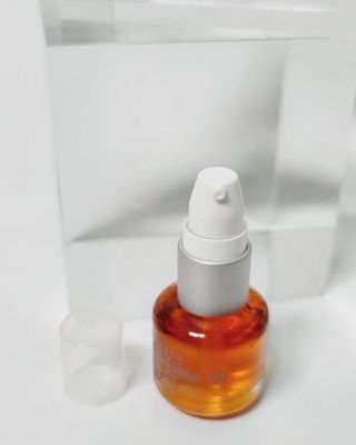 유니베르소 로즈힙 오일 15ml — 5점을 준 리뷰어가 2021년 7월 올린 사용 사진