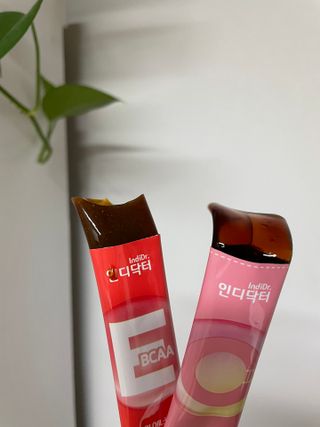 인디닥터 면역 생생 핑크 이뮨 젤리 + 타이탄 BCAA 프로틴 젤리스틱 — 4.5점을 준 리뷰어가 2022년 5월 올린 사용 사진