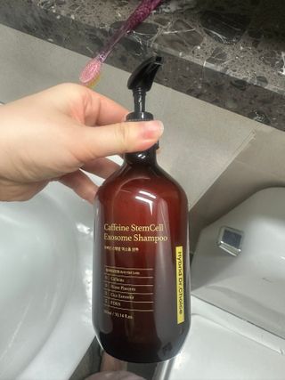 하이브리온 [쿠팡 구매평] 닥터초이스 시카엑소좀 판테놀 아미노산 탈모기능성 두피케어 모근강화 샴푸, 300ml, 1개 — 5점을 준 리뷰어가 2025년 3월 올린 사용 사진