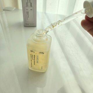 에센느 닥터 멜라닌 화이트닝 앰플 — 4점을 준 리뷰어가 2023년 4월 올린 사용 사진