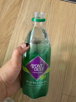 몽베스트 Montbest with Sparkling water Lime20병 — 4.5점을 준 리뷰어가 2022년 6월 올린 사용 사진