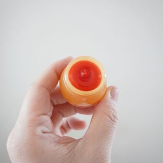 [후르디아] 올리브영 꿀과즙 립밤 2종 (블루베리/석류) — 5점을 준 리뷰어가 2022년 10월 올린 사용 사진