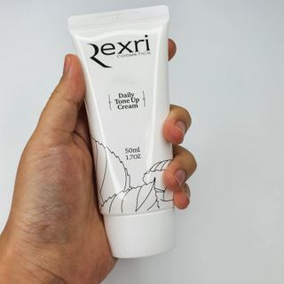 렉스리 데일리 톤업 크림 Rexri Daily Tone Up Cream — 4점을 준 리뷰어가 2022년 9월 올린 사용 사진