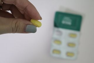 [경남제약헬스케어] 케어플러스 간건강엔 밀크씨슬 500mg 60정/2개월분/비타민B 5종+세레늄 — 4점을 준 리뷰어가 2024년 1월 올린 사용 사진