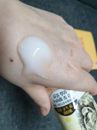 버츠비 케어플러스 릴리빙포앤노즈로션 — 5점을 준 리뷰어가 2021년 4월 올린 사용 사진