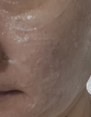 [후르디아] 아보카도 비건 약산성 효소필링젤 — 4점을 준 리뷰어가 2024년 2월 올린 사용 사진