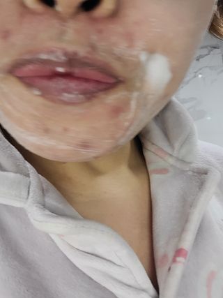 오투에니원 화이트 스완 퍼펙트 폼 클렌징 150g 퍼프증정 — 5점을 준 리뷰어가 2022년 12월 올린 사용 사진