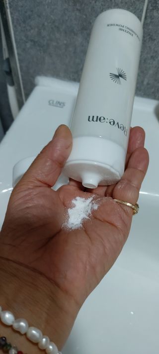 나우 [리브엠] 화해 1등 클렌징 파우더! 모공&피지 말끔순삭 — 4점을 준 리뷰어가 2023년 8월 올린 사용 사진