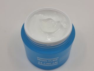 Dr.느루벗 느루벗 모이스쳐 24 크림 — 5점을 준 리뷰어가 2021년 3월 올린 사용 사진