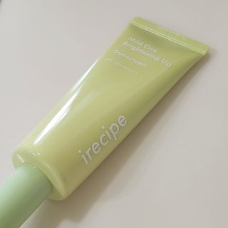 아이레시피 마일드시카 브라이트닝 업 선스크린 SPF50+ PA++++ — 5점을 준 리뷰어가 2023년 6월 올린 사용 사진