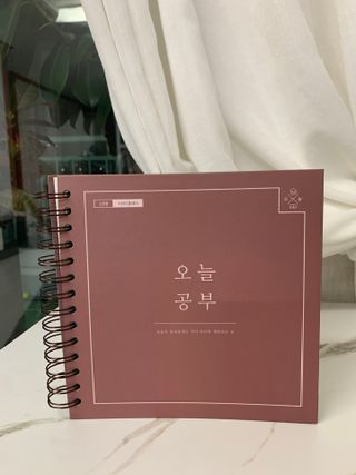 리훈 여러분의 오늘을 채워나갈 수 있도록 도와줄 오늘공부 1년용 스터디플래너 — 5점을 준 리뷰어가 2021년 3월 올린 사용 사진