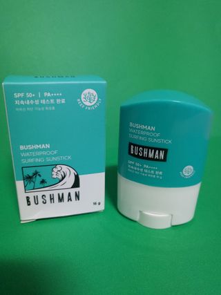 부쉬맨 워터프루프 서핑 선스틱 16g SPF50+ PA++++ — 5점을 준 리뷰어가 2023년 4월 올린 사용 사진