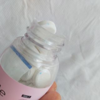 일오오오 3초 고체가글 가글밤 32정 — 3.5점을 준 리뷰어가 2022년 6월 올린 사용 사진