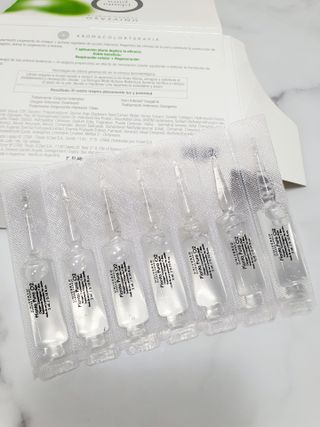 유니베르소 산소앰플 7일 집중케어 앰플 — 5점을 준 리뷰어가 2021년 4월 올린 사용 사진