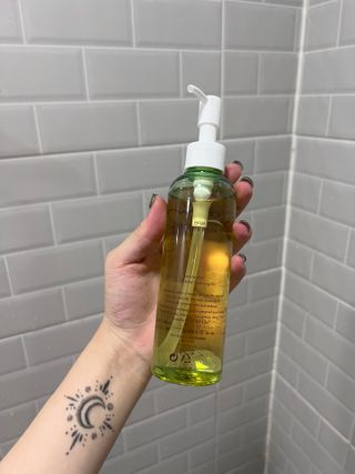 스킨큐어 산다화 순한 클렌징 동백 오일 200ml — 5점을 준 리뷰어가 2023년 8월 올린 사용 사진