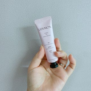 러브모아 향수 고체향수 승무원 고체향수 바르는 향수 니치향수 도손 우드세이지 앤 씨솔트 — 3.5점을 준 리뷰어가 2022년 12월 올린 사용 사진