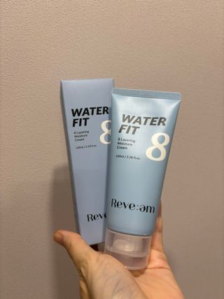 나우 [리브엠]피부 속부터 겹겹이, 촘촘하게! 워터핏8중 수분착붙 크림 — 5점을 준 리뷰어가 2024년 12월 올린 사용 사진