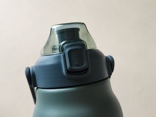 모즈스웨덴 MOZ 스웨덴 316 스텐 대용량 원터치 손잡이 보냉보온병 — 5점을 준 리뷰어가 2023년 8월 올린 사용 사진