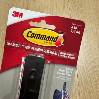 [3M 코맨드] 가방걸이 다용도훅 + 욕실용 매트블랙 더블훅 — 5점을 준 리뷰어가 2024년 5월 올린 사용 사진