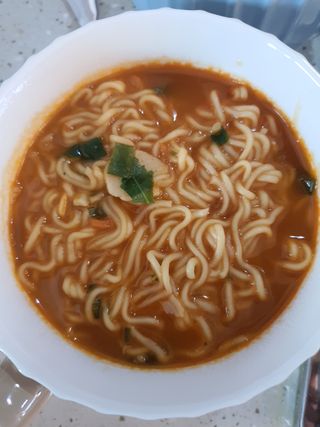 [풀무원] 자연은맛있다 정면, 백면, 홍면  세트 — 5점을 준 리뷰어가 2021년 4월 올린 사용 사진