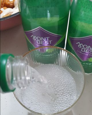 몽베스트 Montbest with Sparkling water Lime20병 — 5점을 준 리뷰어가 2021년 10월 올린 사용 사진