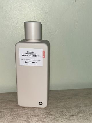 로우퀘스트 베리어 인핸싱 토너투에센스 200ml — 5점을 준 리뷰어가 2023년 10월 올린 사용 사진