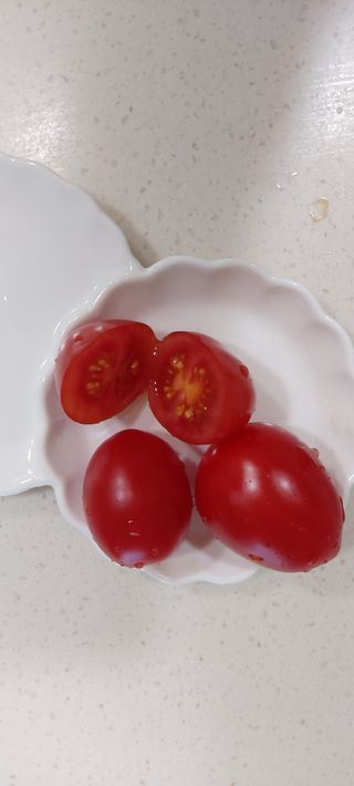 레드닥터  대추방울토마토 + 매콤새콤달콤 레드닥터 토마토 소스 — 4점을 준 리뷰어가 2022년 12월 올린 사용 사진